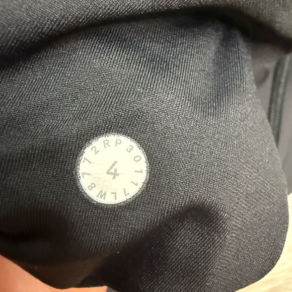 Lululemon Lost In Pace Skirt Black Size 4 - Picture 10 of 11